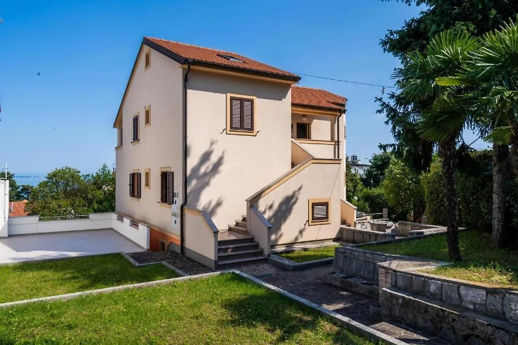 Downtown Apartment Bepi Opatija